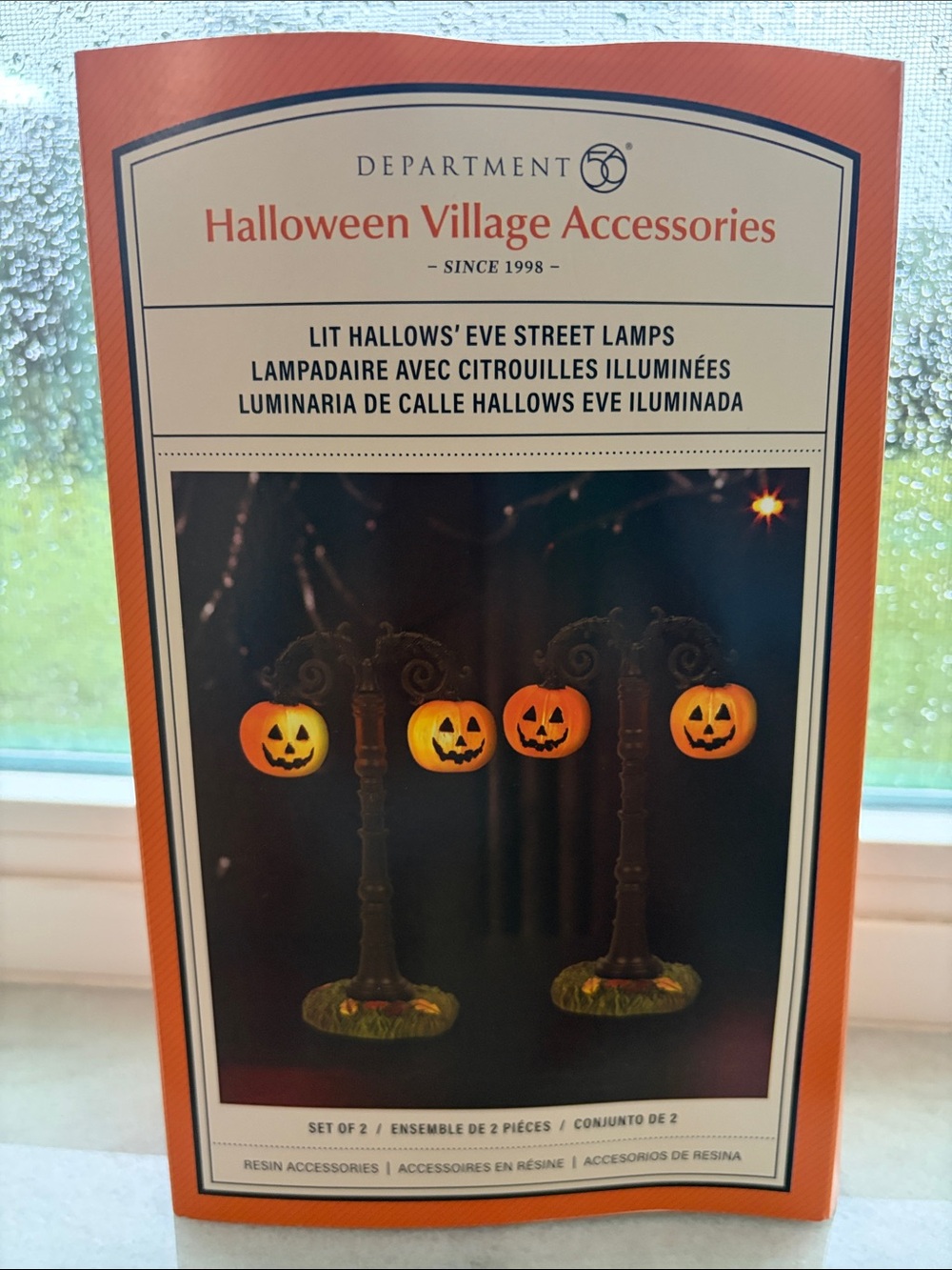 Department 56 Seasonal Village Jack-o'-Lantern Street Lamps - Orange & Black